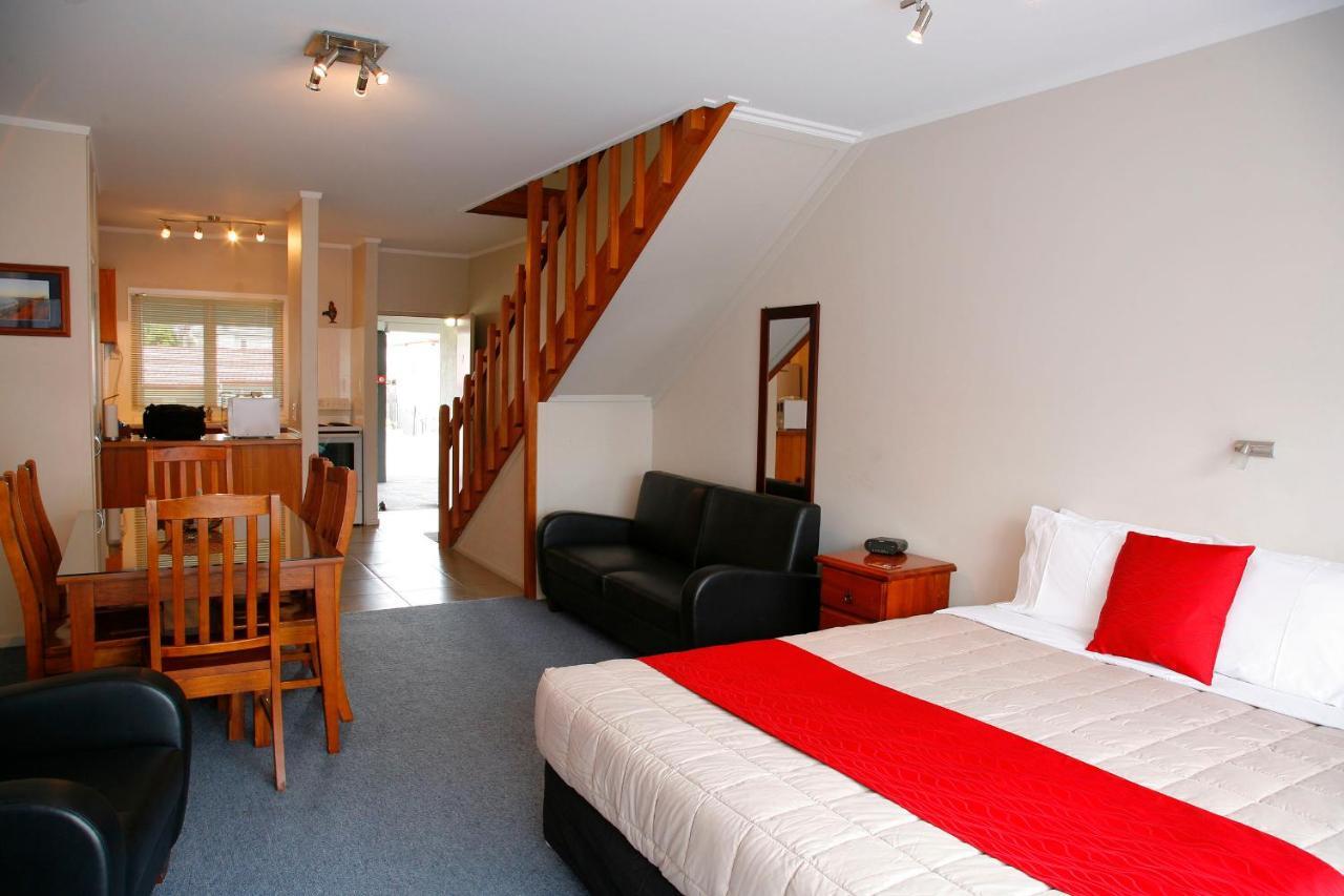 Touchwood Motor Lodge Pukekohe Exterior foto